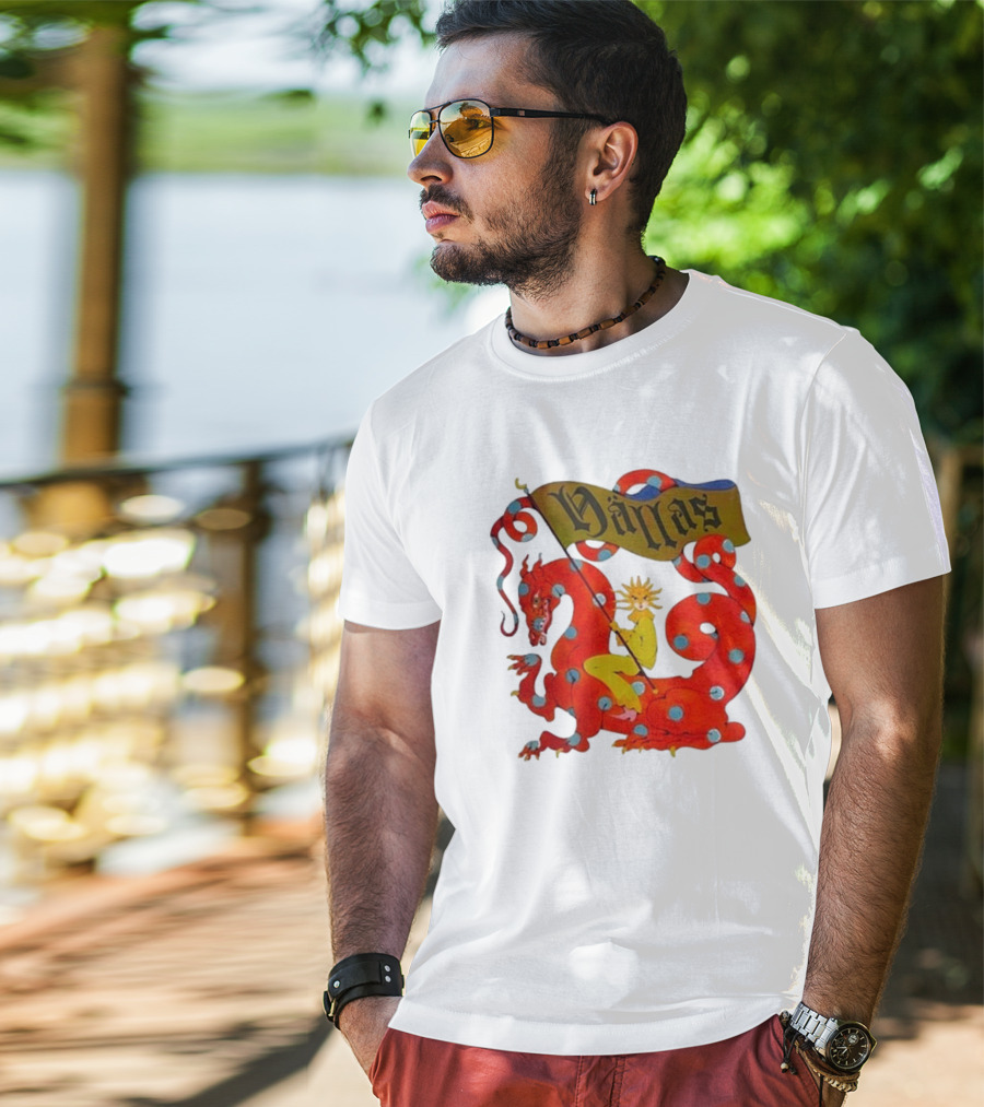 Hällas Flower Knight Riding Red Polka Dot Dragon T-Shirt