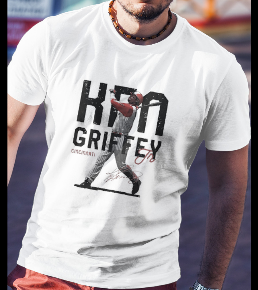 Ken Griffey Jr Cincinnati Reds MLB Baseball Distressed Signature Vintage T-Shirt