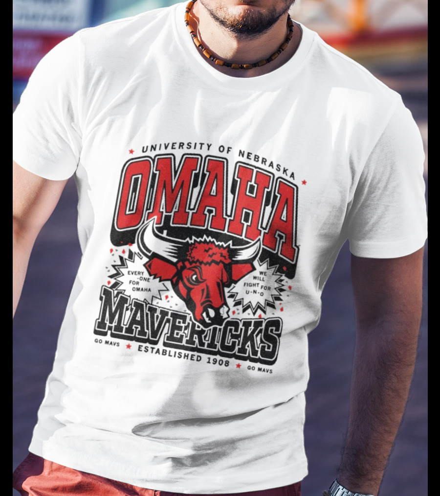Omaha Mavericks Max Collegiate Bull Symbol With Stars T-Shirt
