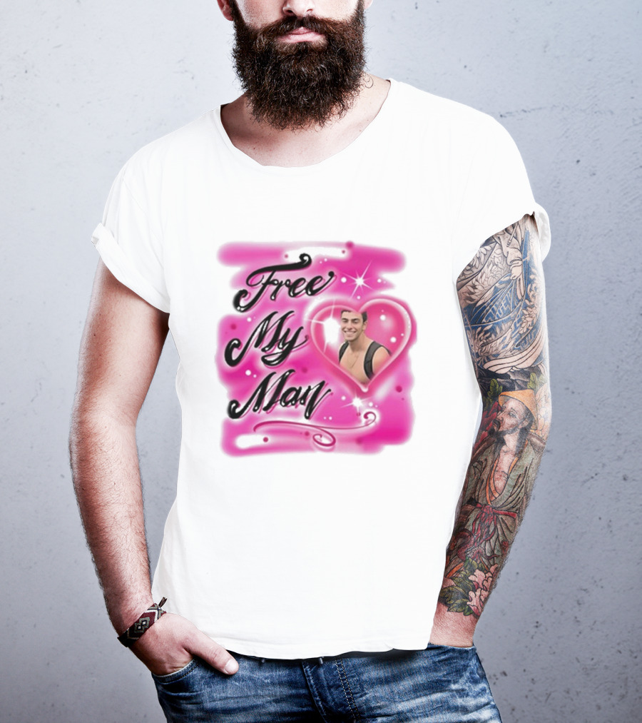 Free My Man Luigi Mangione Heart Pink Background T-Shirt