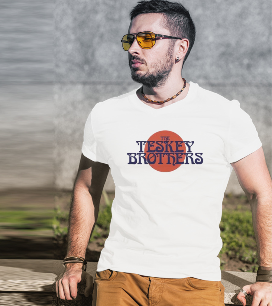 The Teskey Brothers Vintage Red Circular Emblem T-Shirt