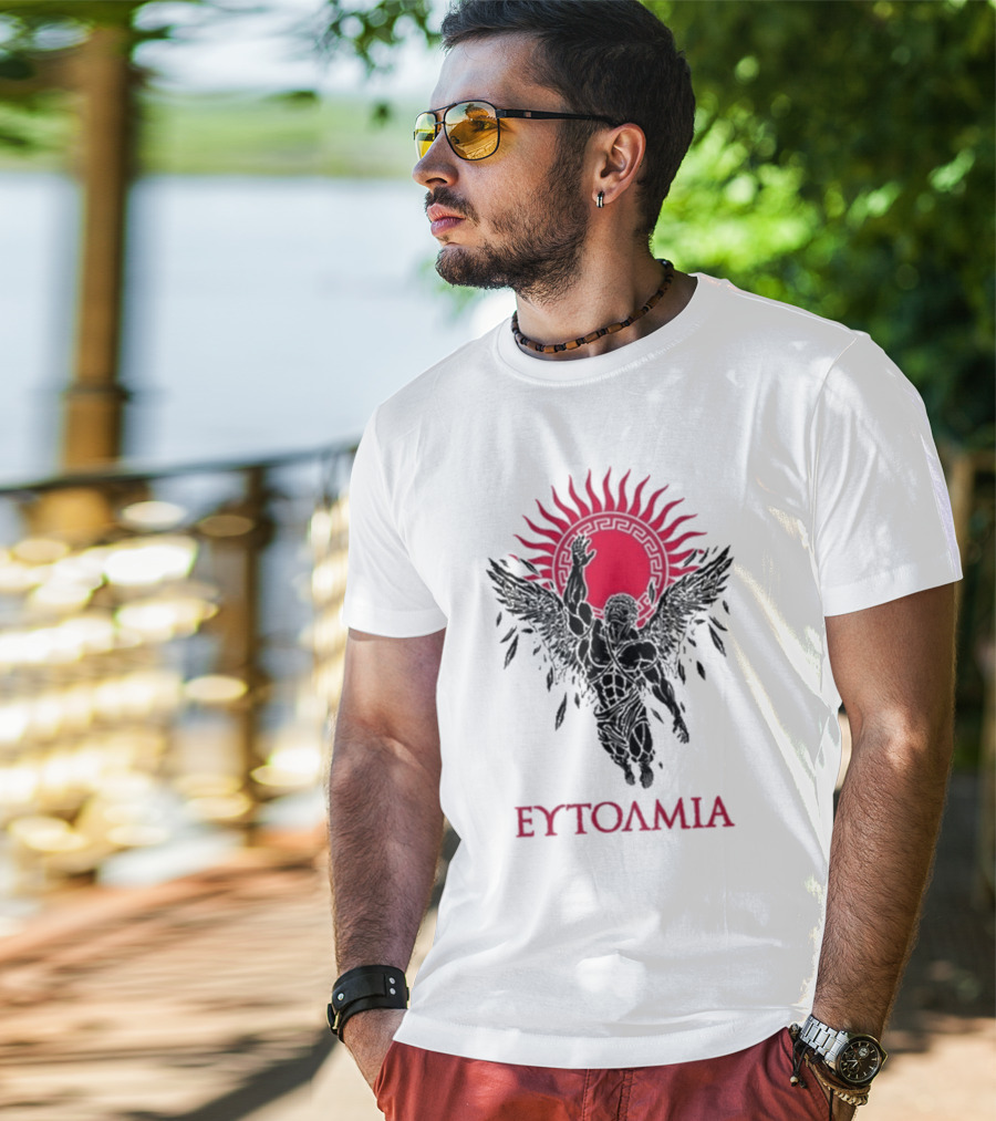 Ευτολμια Fearless Winged Figure With Radiant Sun Symbol T-Shirt