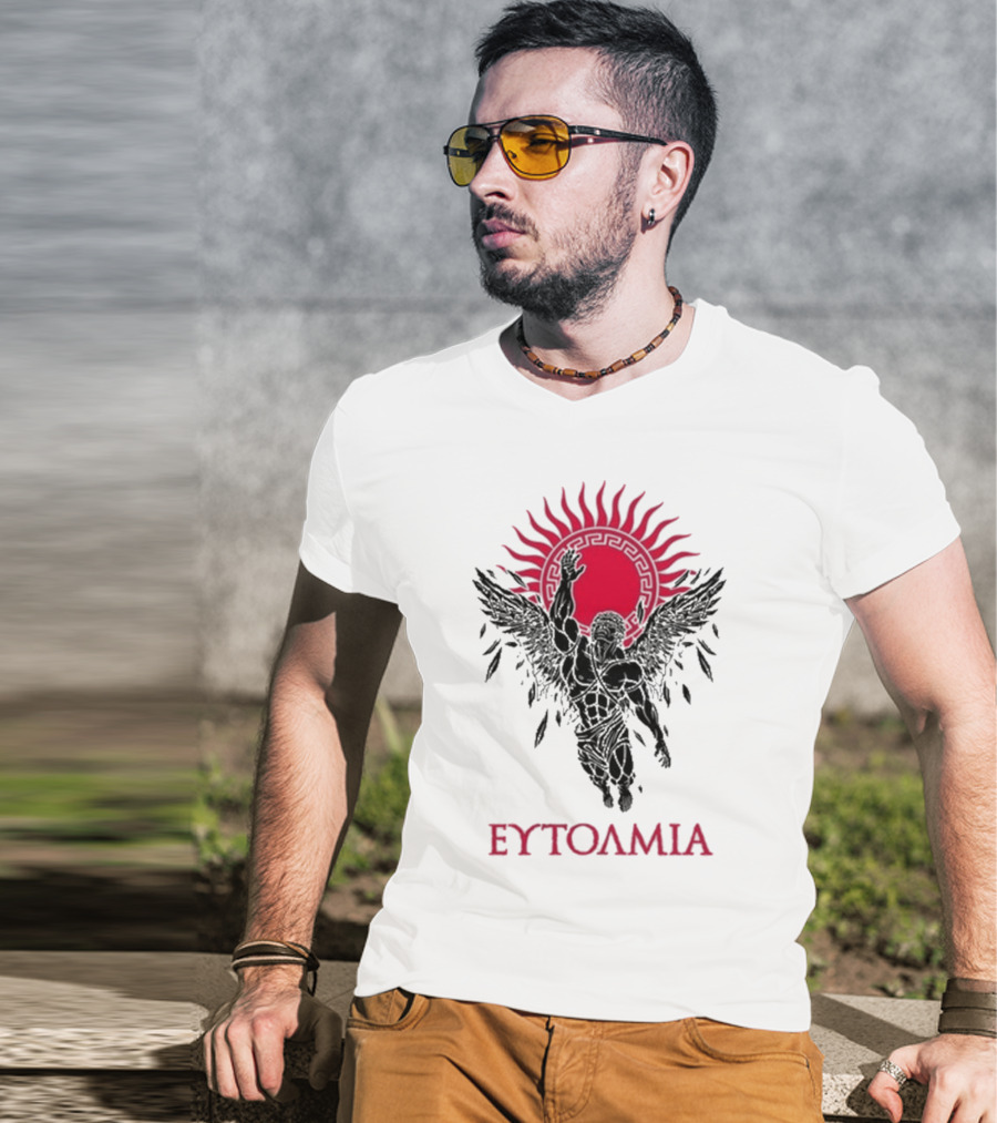 Ευτολμια Fearless Winged Figure With Radiant Sun Symbol T-Shirt