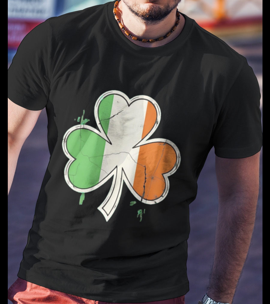 St Patrick's Day Shamrock With Italy Flag T-Shirt