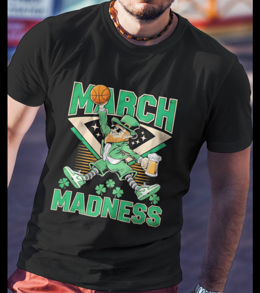 Leprechaun March Madness Basketball St. Patrick's Day Celebration T-Shirt