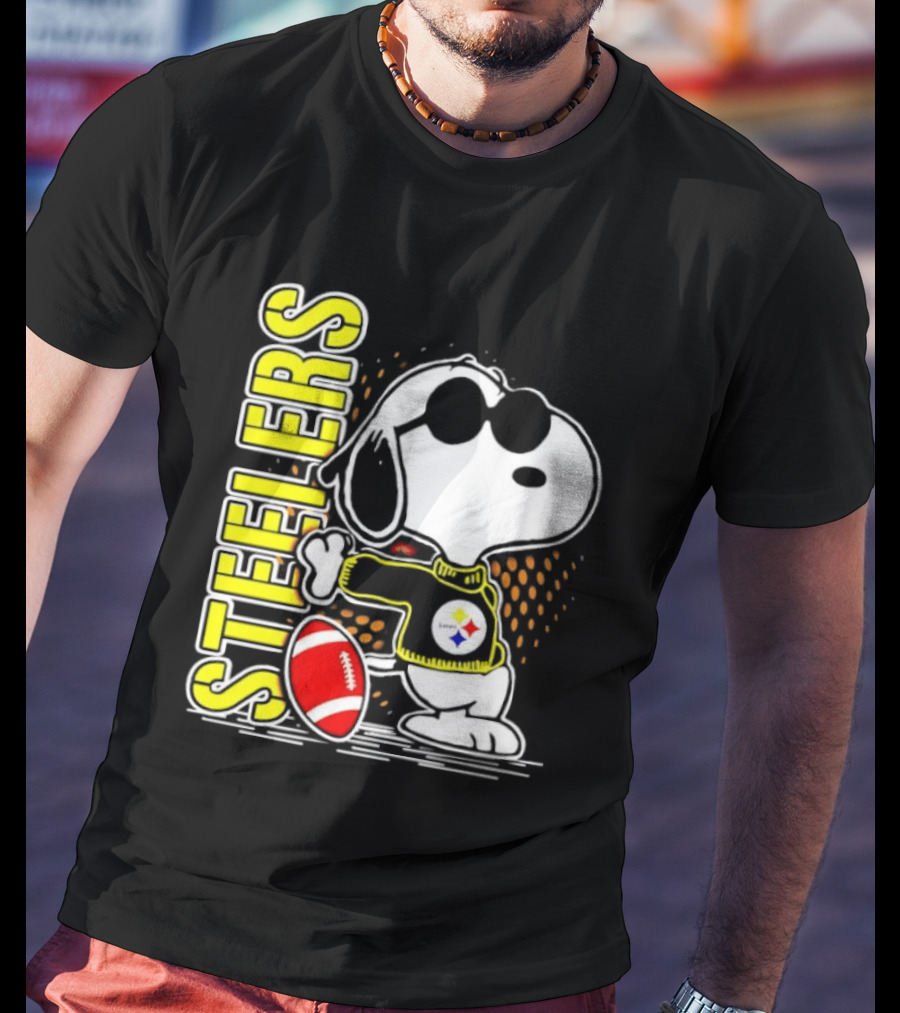 Steelers Snoopy Football Sunglasses Sports T-Shirt