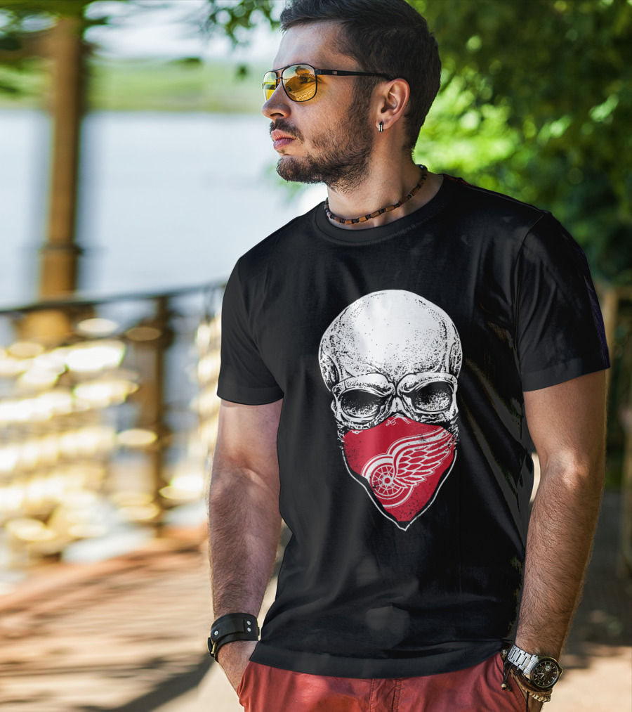 Detroit Red Wings Skull Bandana T-Shirt