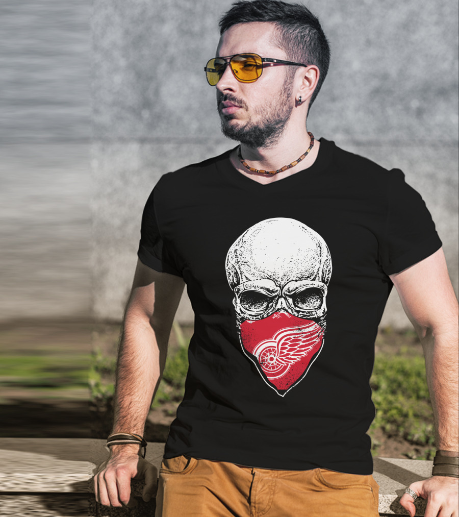 Detroit Red Wings Skull Bandana T-Shirt