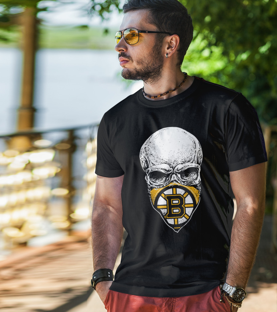 Boston Bruins Skull Mask Hockey T-Shirt