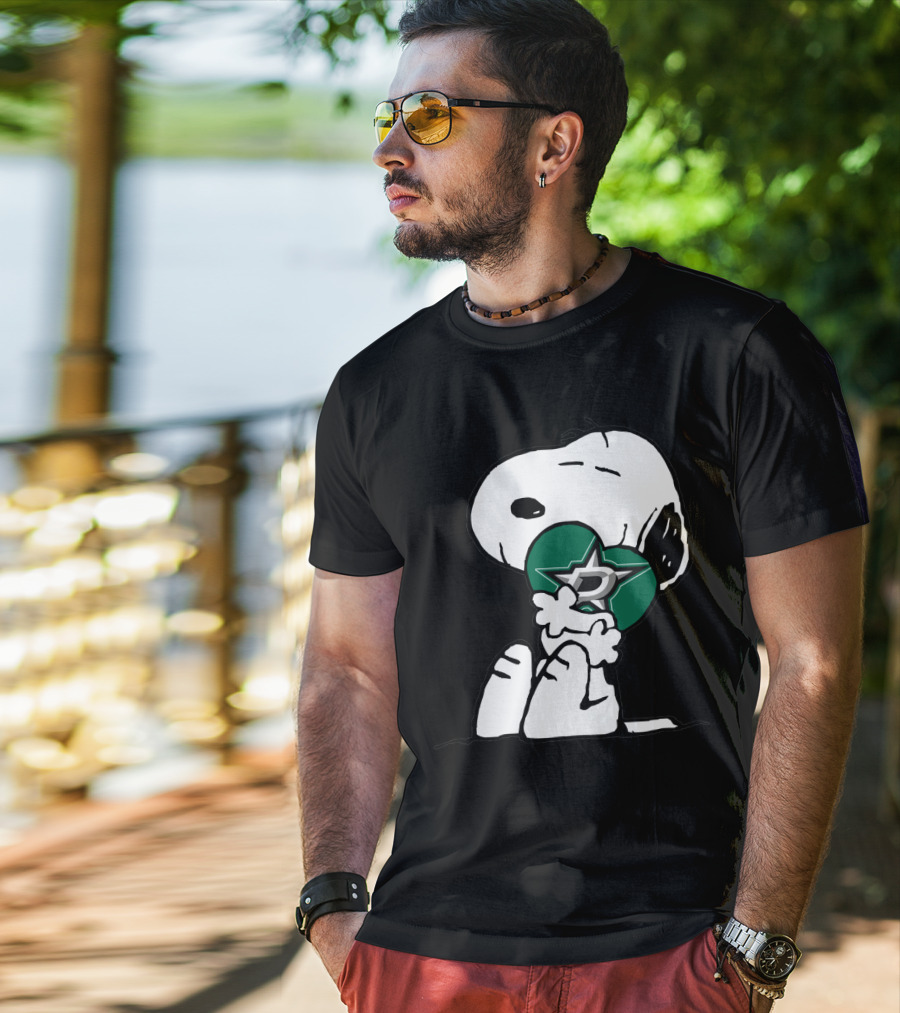 Snoopy Dallas Stars Hugging Nhl Hockey T-Shirt
