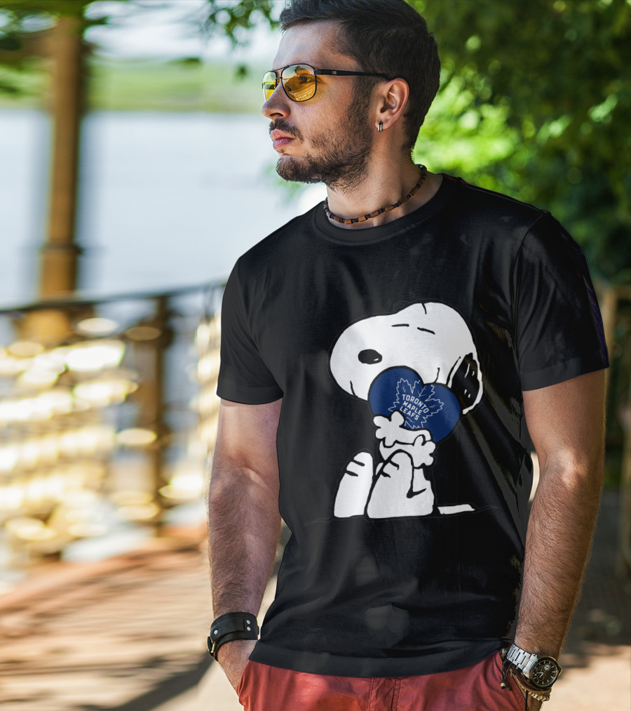 Snoopy Holding Toronto Maple Leafs Heart-Shaped T-Shirt