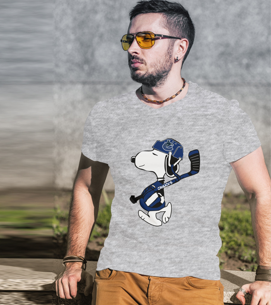 Vancouver Canucks Snoopy Hockey Player T-Shirt