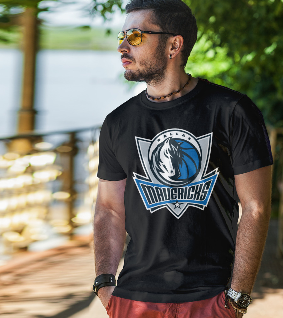 Dallas Mavericks Basketball Team T-Shirt