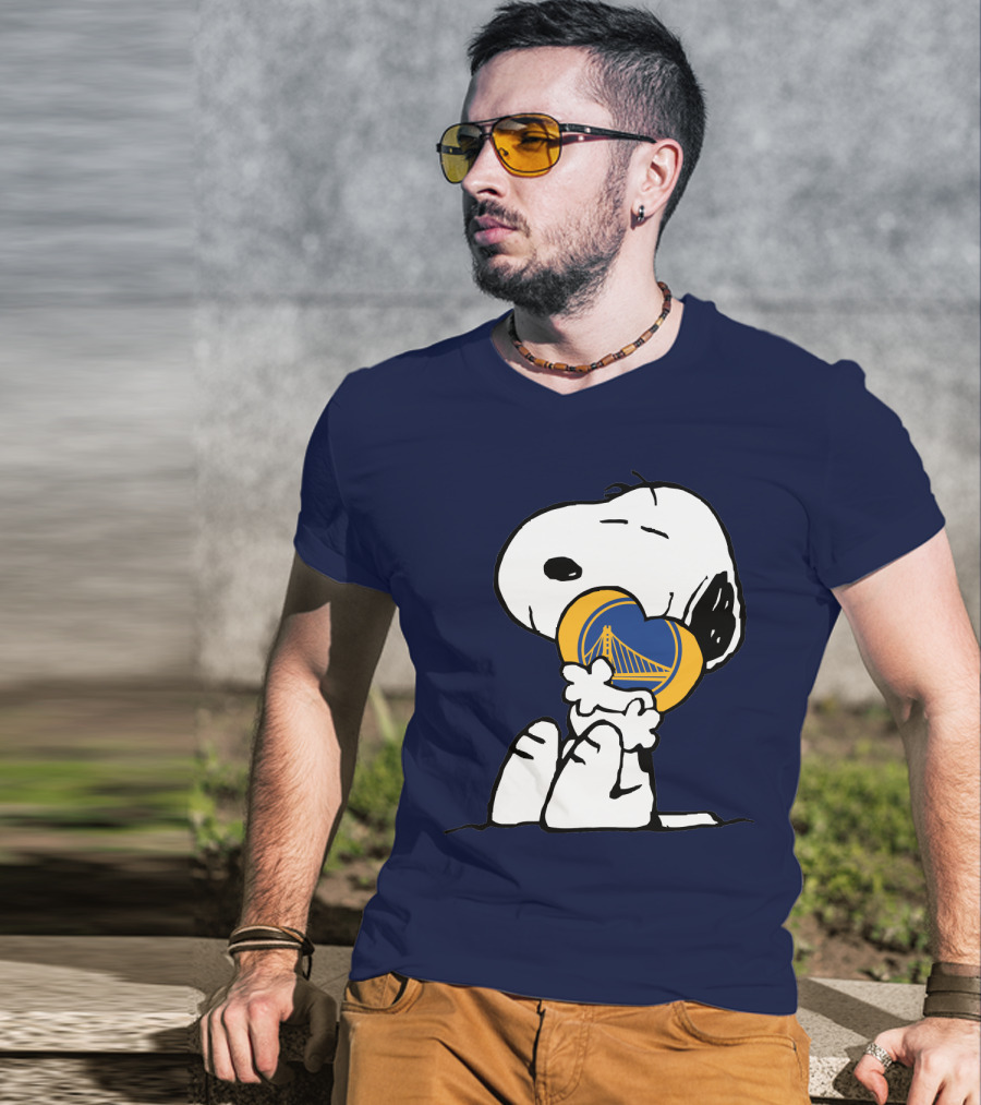 Snoopy Hugging Golden State Warriors Basketball Heart T-Shirt