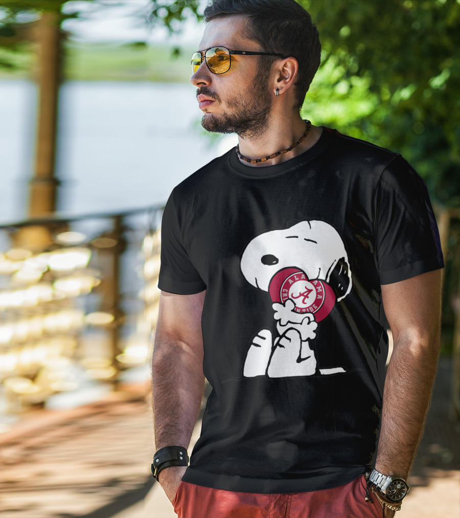 Snoopy Holding Alabama Crimson Tide T-Shirt