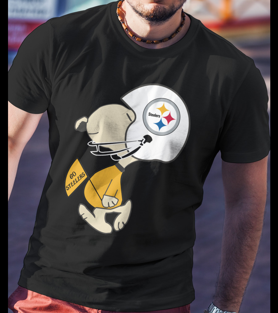 Snoopy Go Steelers Pittsburgh Steelers Football Helmet T-Shirt