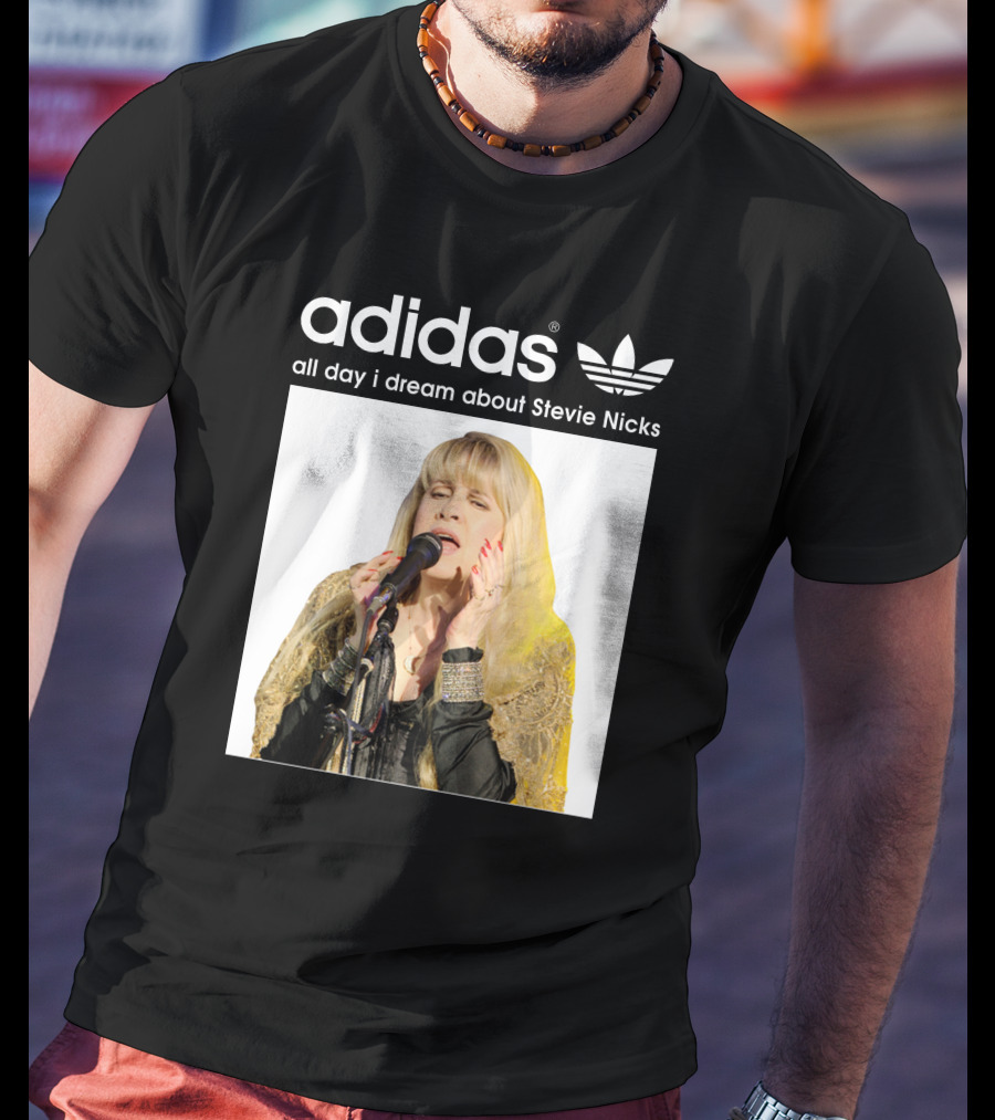 Style FM 26 Fleetwood Mac Vocalist Performance T-Shirt