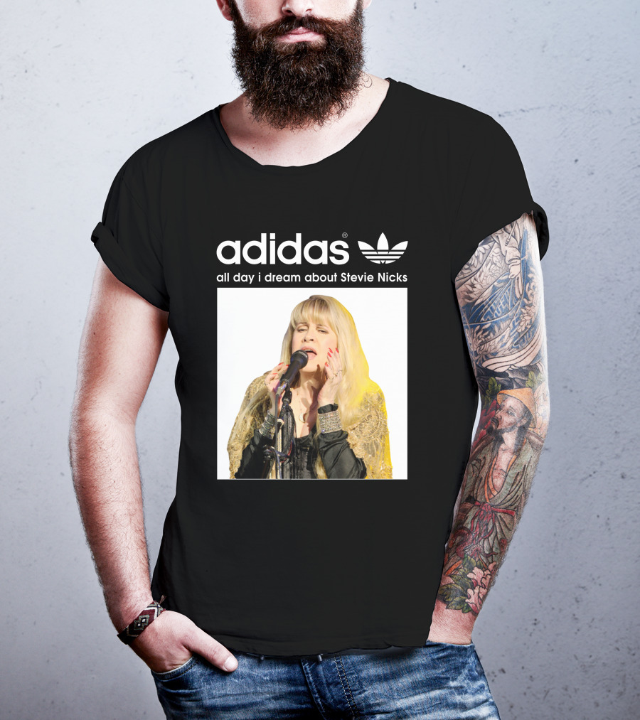 Style FM 26 Fleetwood Mac Vocalist Performance T-Shirt