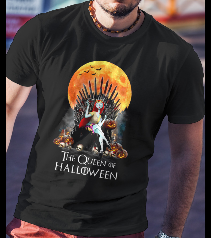 The Queen Of Halloween Throne With Pumpkins And Full Moon T-Shirt