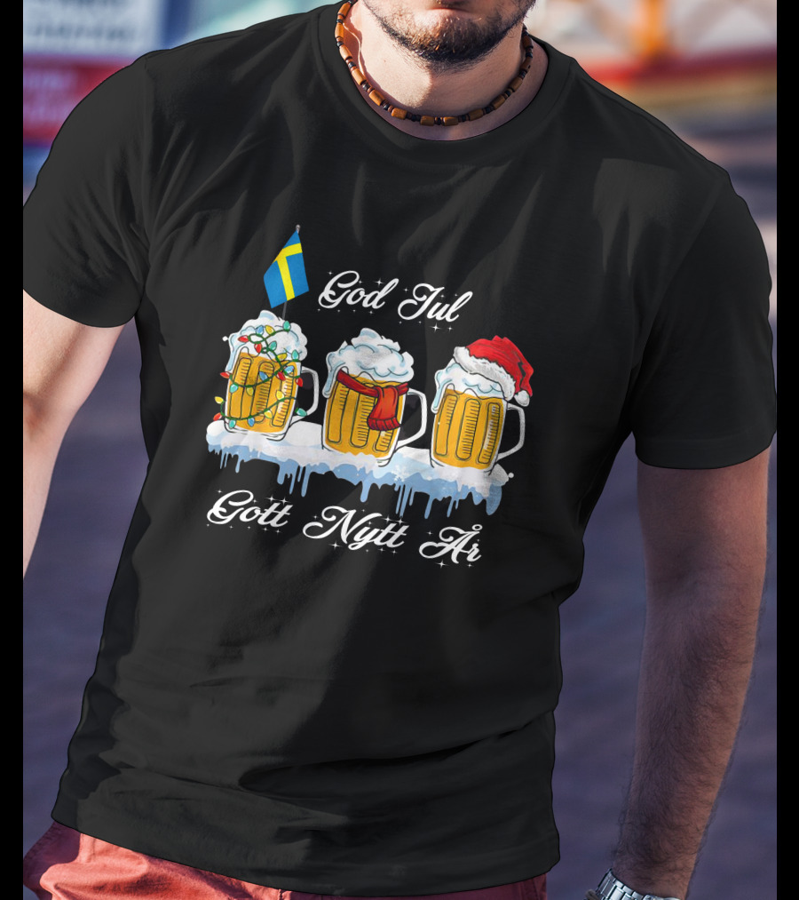 God Jul Gott Nytt År Swedish Christmas Beer Mugs With Santa Hat And Flag T-Shirt