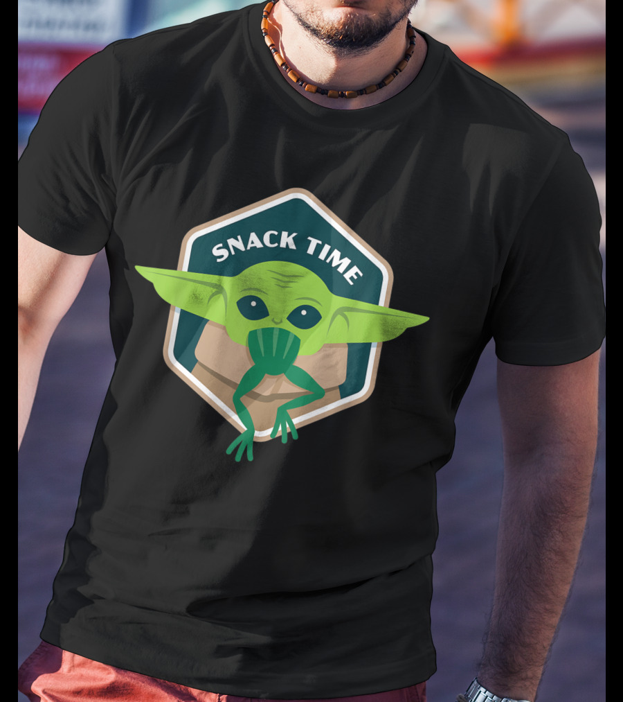 Star Wars The Mandalorian Snack Time The Child Eating Frog T-Shirt
