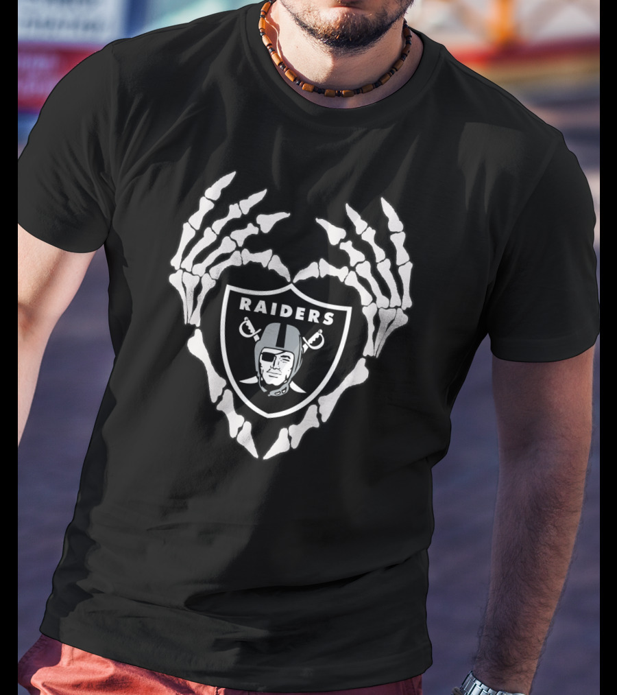 Las Vegas Raiders Skull Hands Shield T-Shirt
