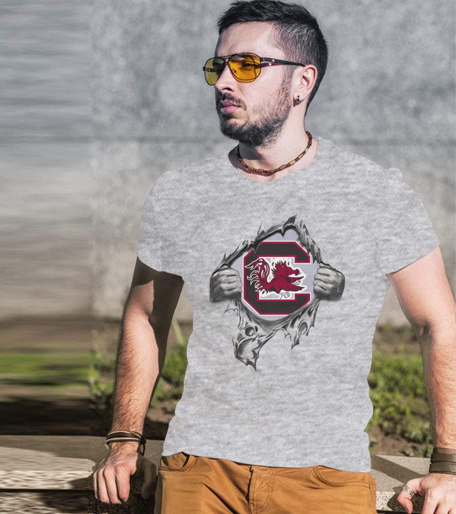 South Carolina Gamecocks C Logo Rooster Emblem Tear Effect T-Shirt