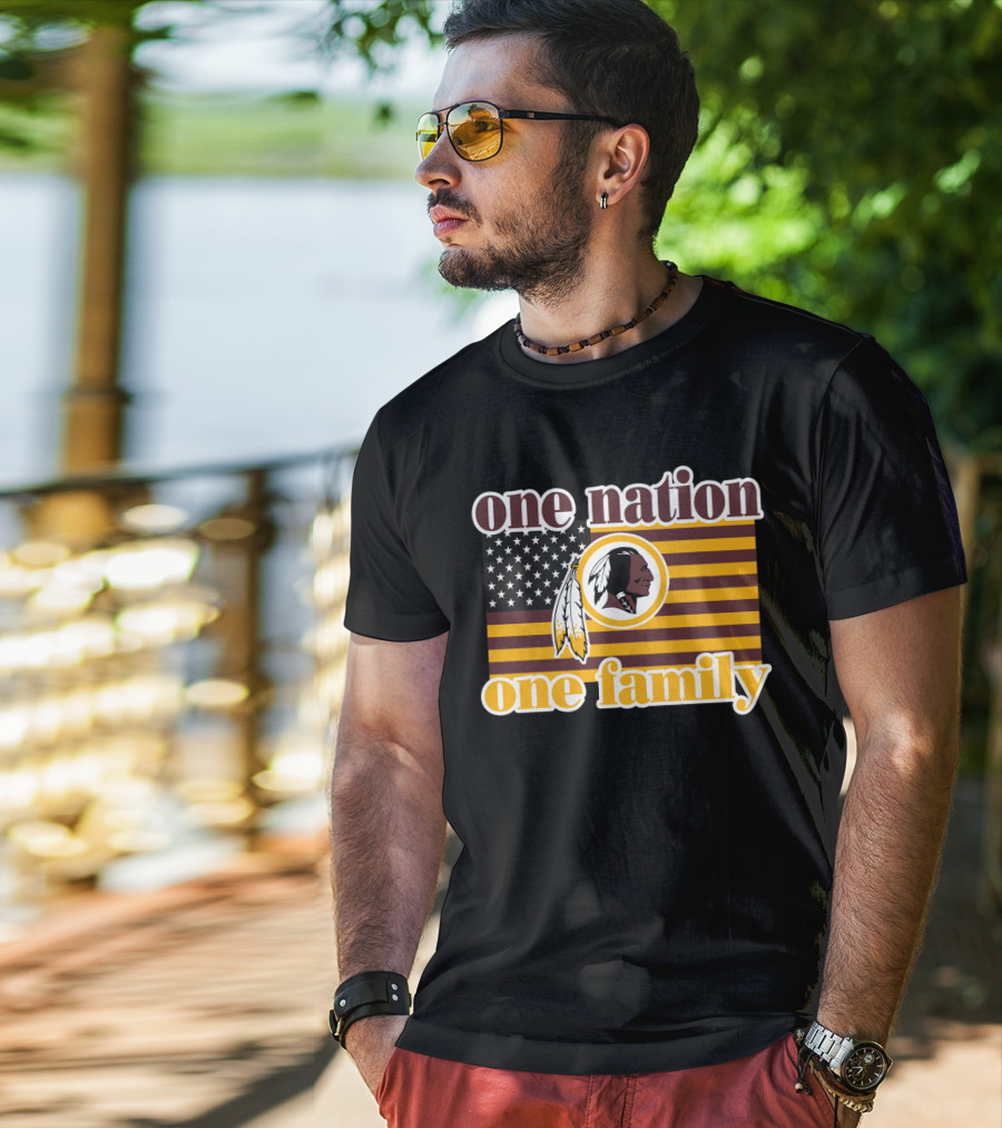 One Nation One Family Washington Redskins Logo American Flag T-Shirt
