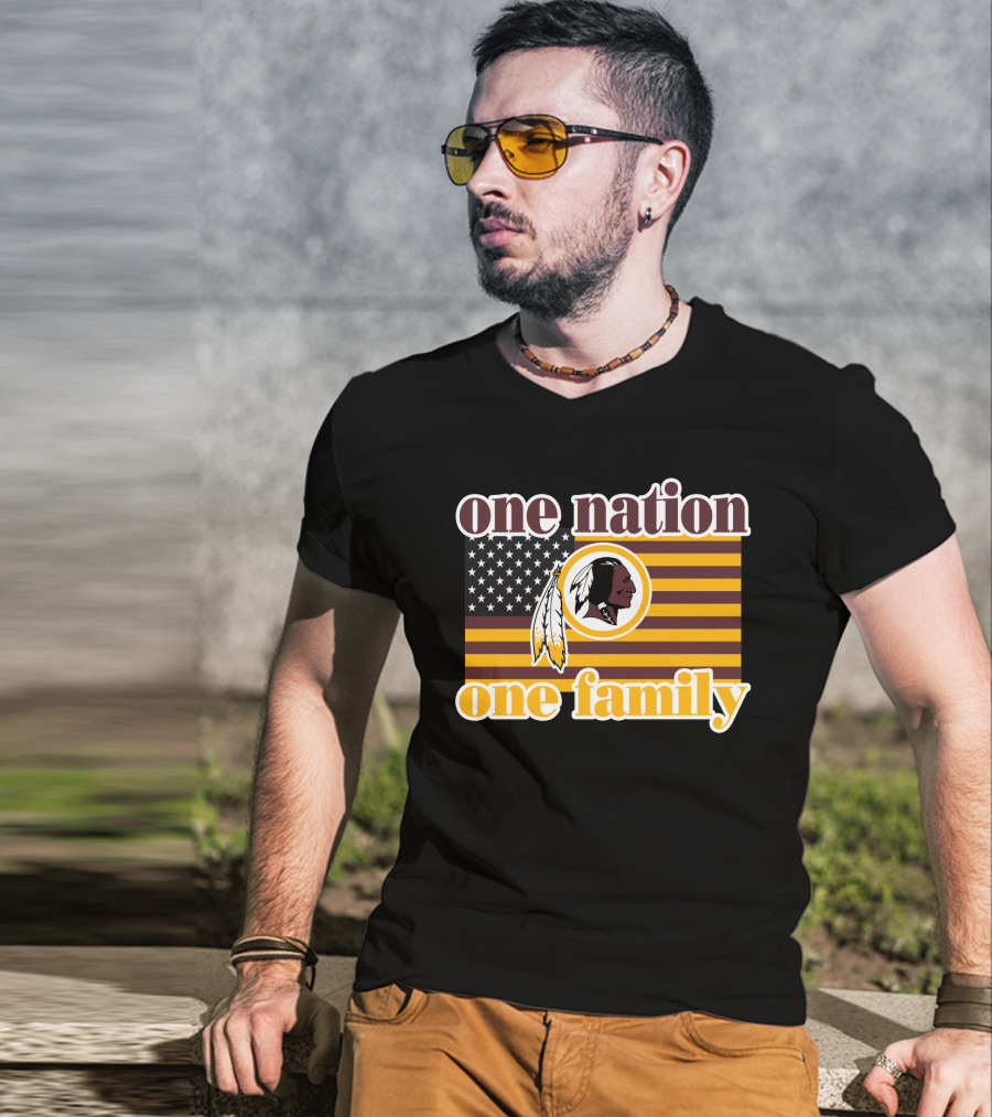 One Nation One Family Washington Redskins Logo American Flag T-Shirt