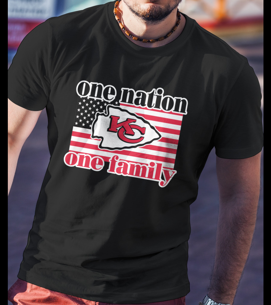 One Nation One Family Kansas City Chiefs Usa Flag T-Shirt