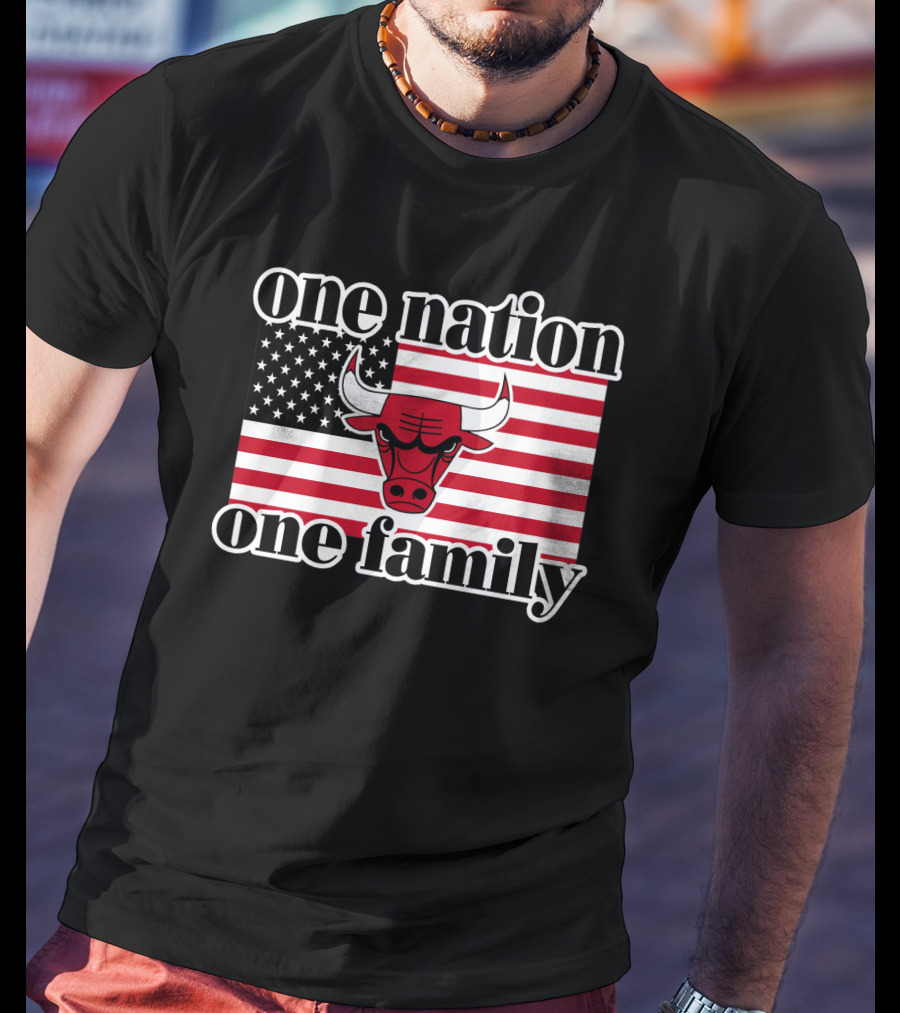 One Nation One Family Chicago Bulls 1985 Usa Flag T-Shirt
