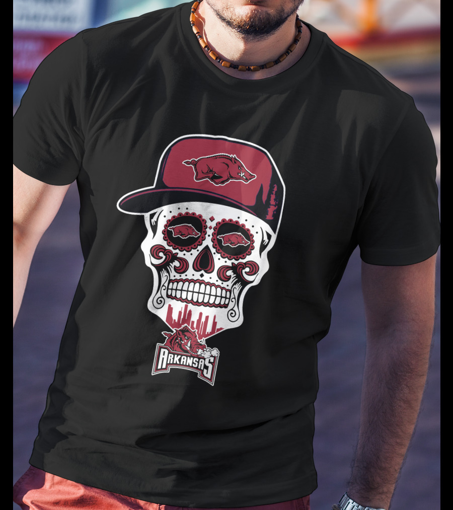 Arkansas Razorbacks Skull With Hat And City Skyline T-Shirt