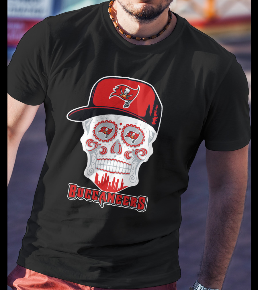 Tampa Bay Buccaneers Skull With Hat T-Shirt