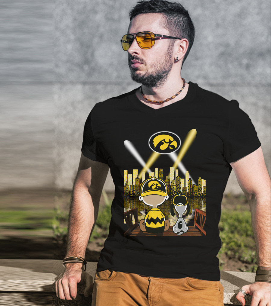 City By Night Iowa Hawkeyes 68 Fan And Dog On Dock Silhouette T-Shirt