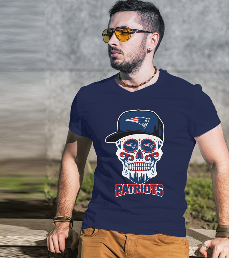 Patriots Skull Logo With Hat And City Skyline T-Shirt