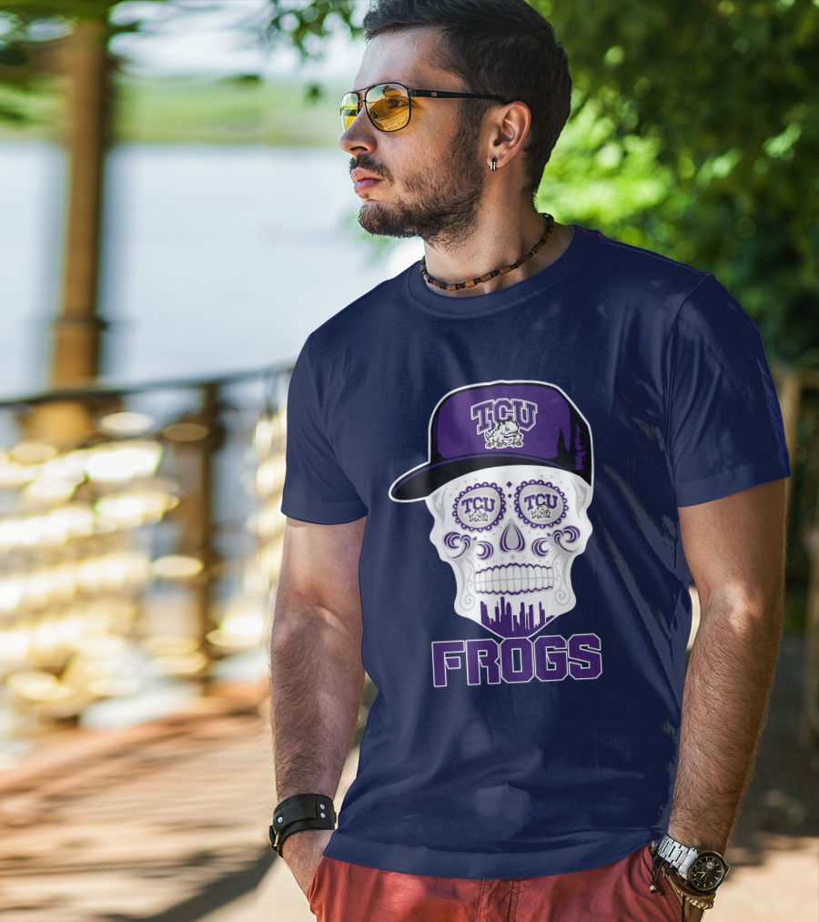 Tcu Horned Frogs Skull Logo With Cap T-Shirt