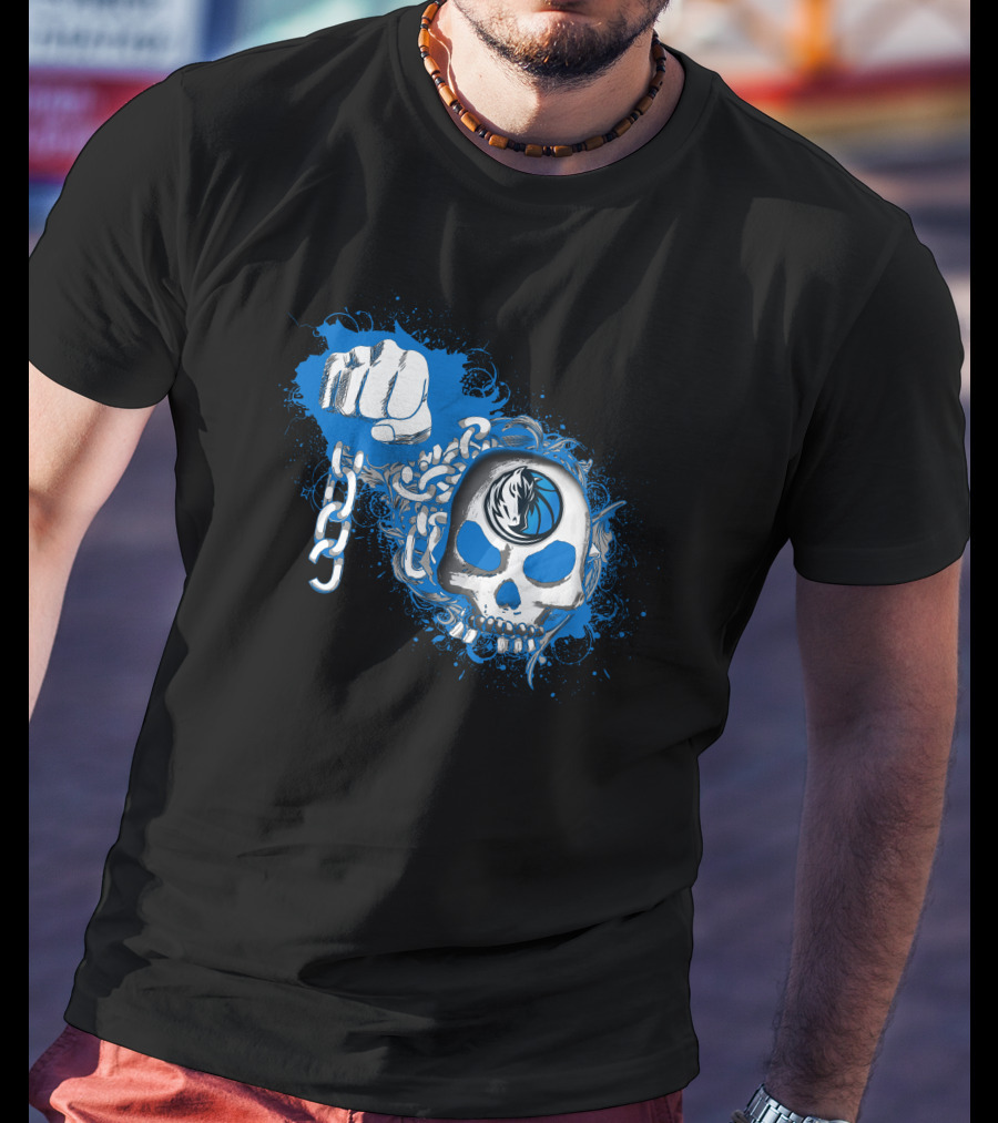 Dallas Mavericks Skull And Fist Chain T-Shirt