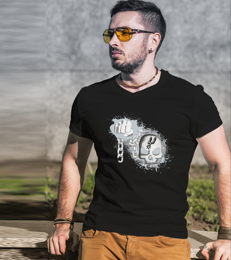 San Antonio Spurs Skull And Fist 196 T-Shirt