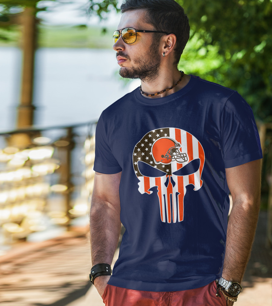 Cleveland Browns The Punisher American Flag Helmet Skull T-Shirt