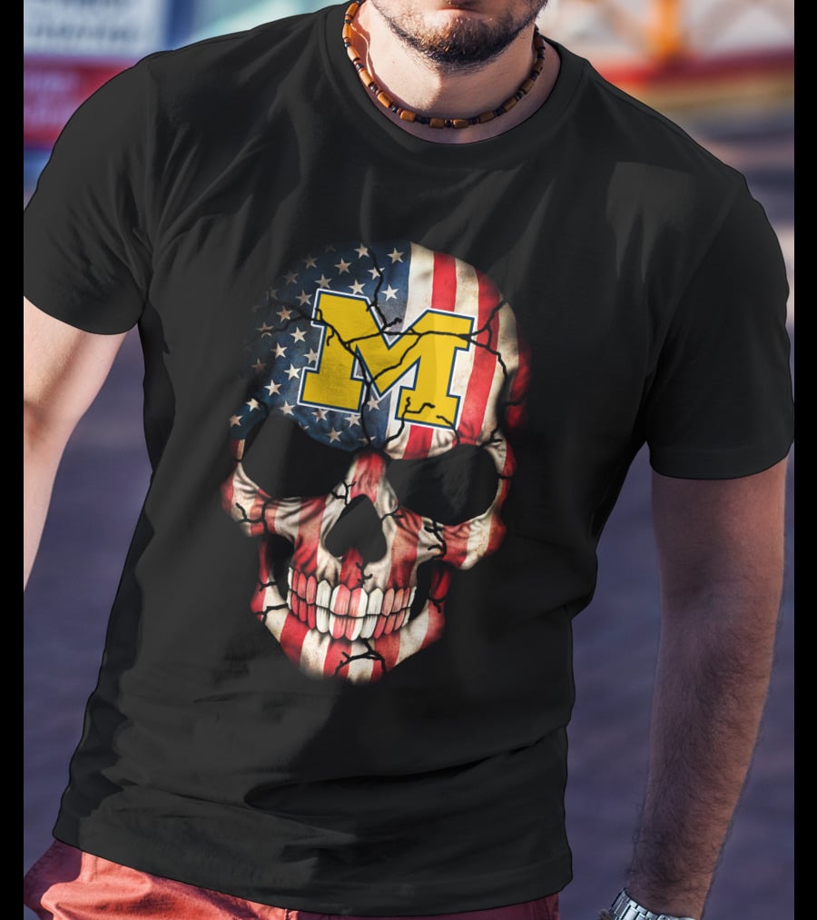 Michigan Wolverines American Flag Skull 67 T-Shirt