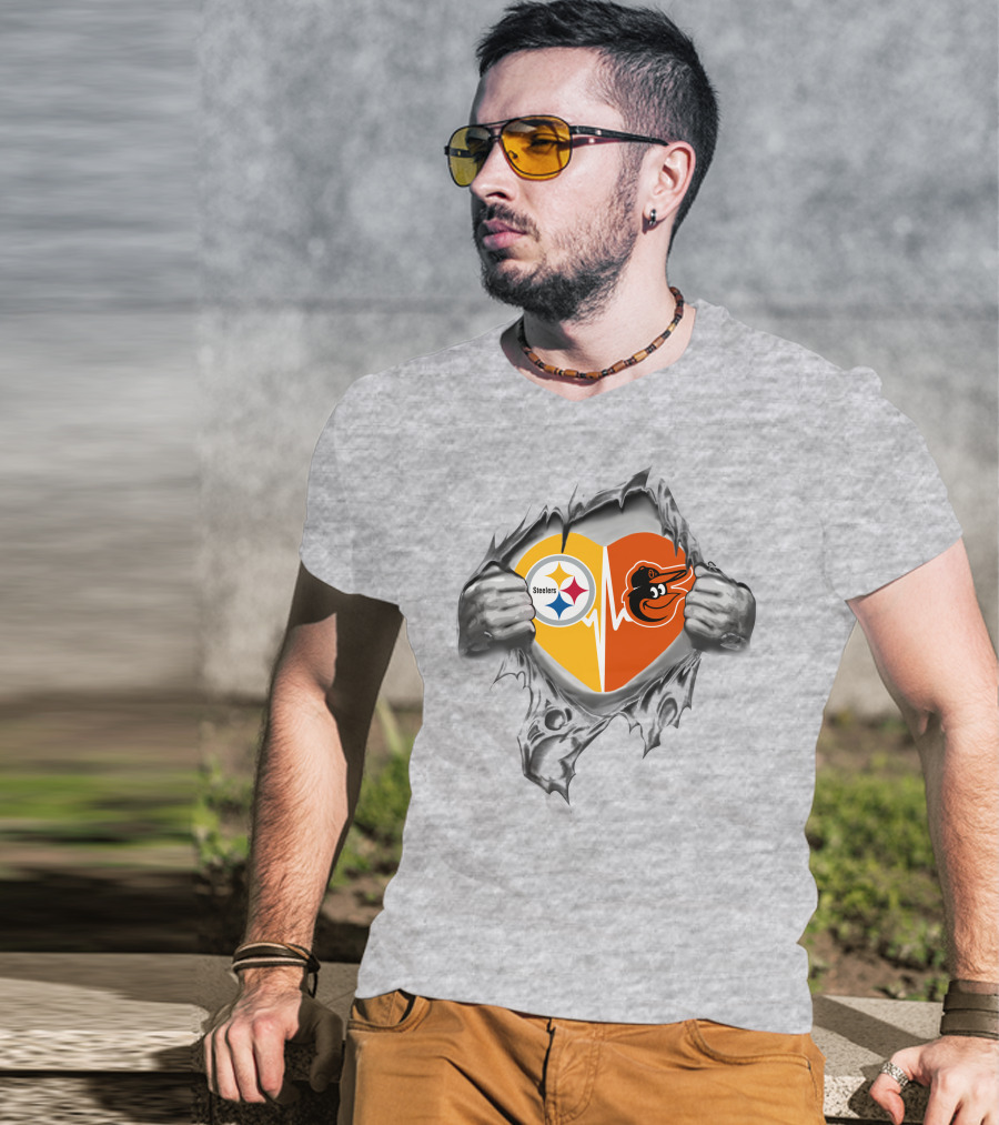 Steelers Baltimore Orioles Heart With Logos And Hands Peeling T-Shirt