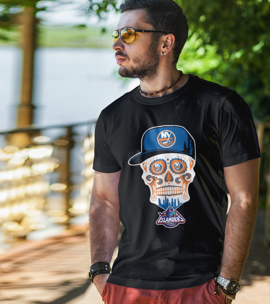 New York Islanders Skull With Cap T-Shirt