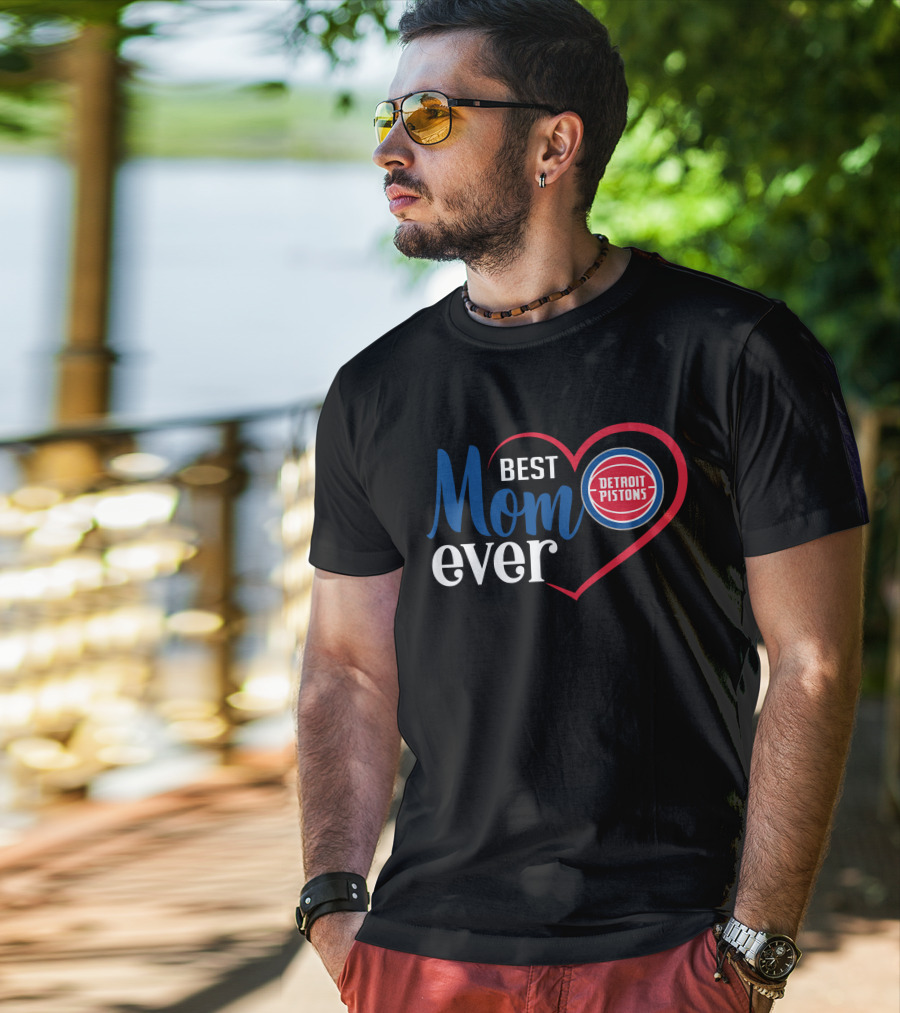 Detroit Pistons Best Mom Ever Heart T-Shirt