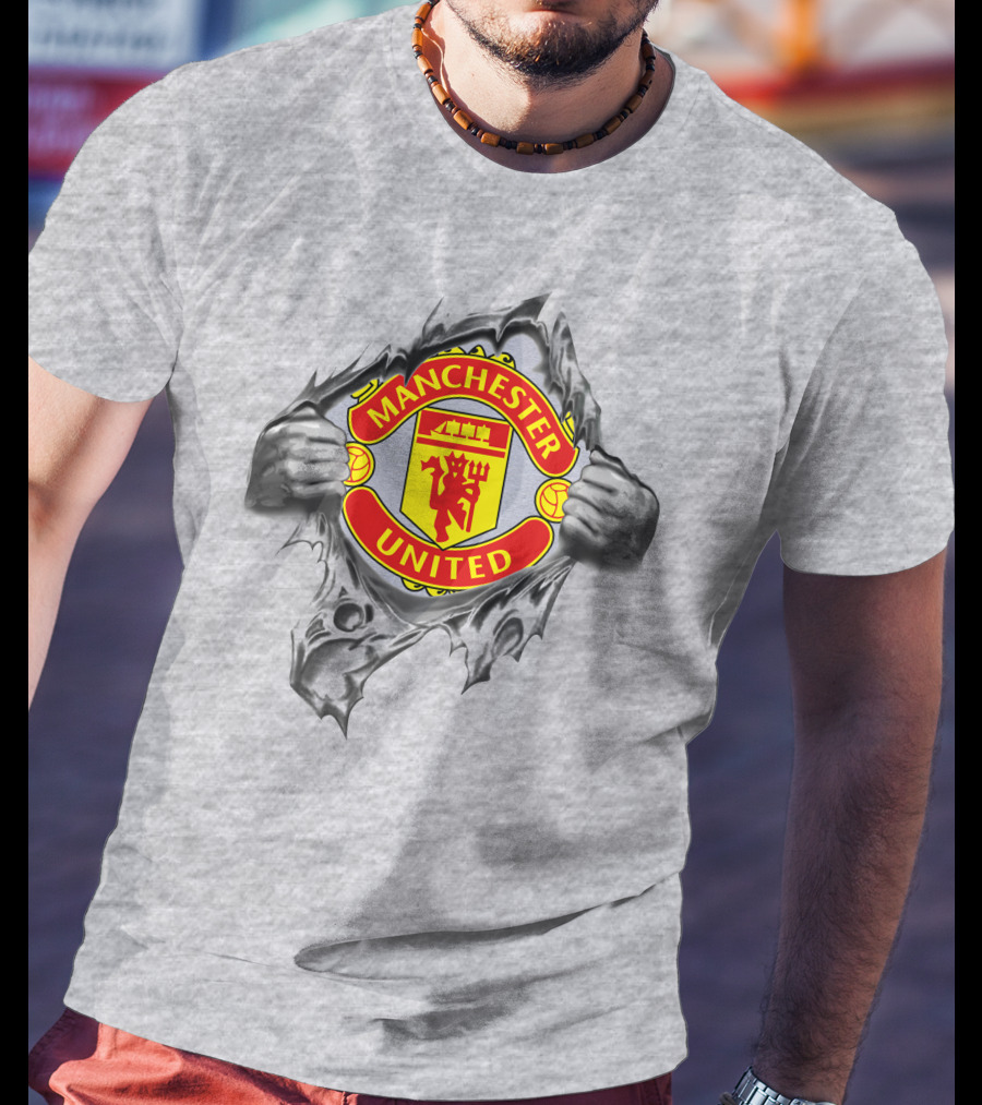 Manchester United Mu Super Fan Badge Ripped Look T-Shirt