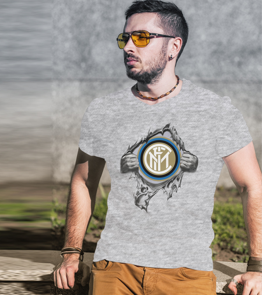 Inter Milan Super Fan 296 Iconic Club Logo Tear T-Shirt