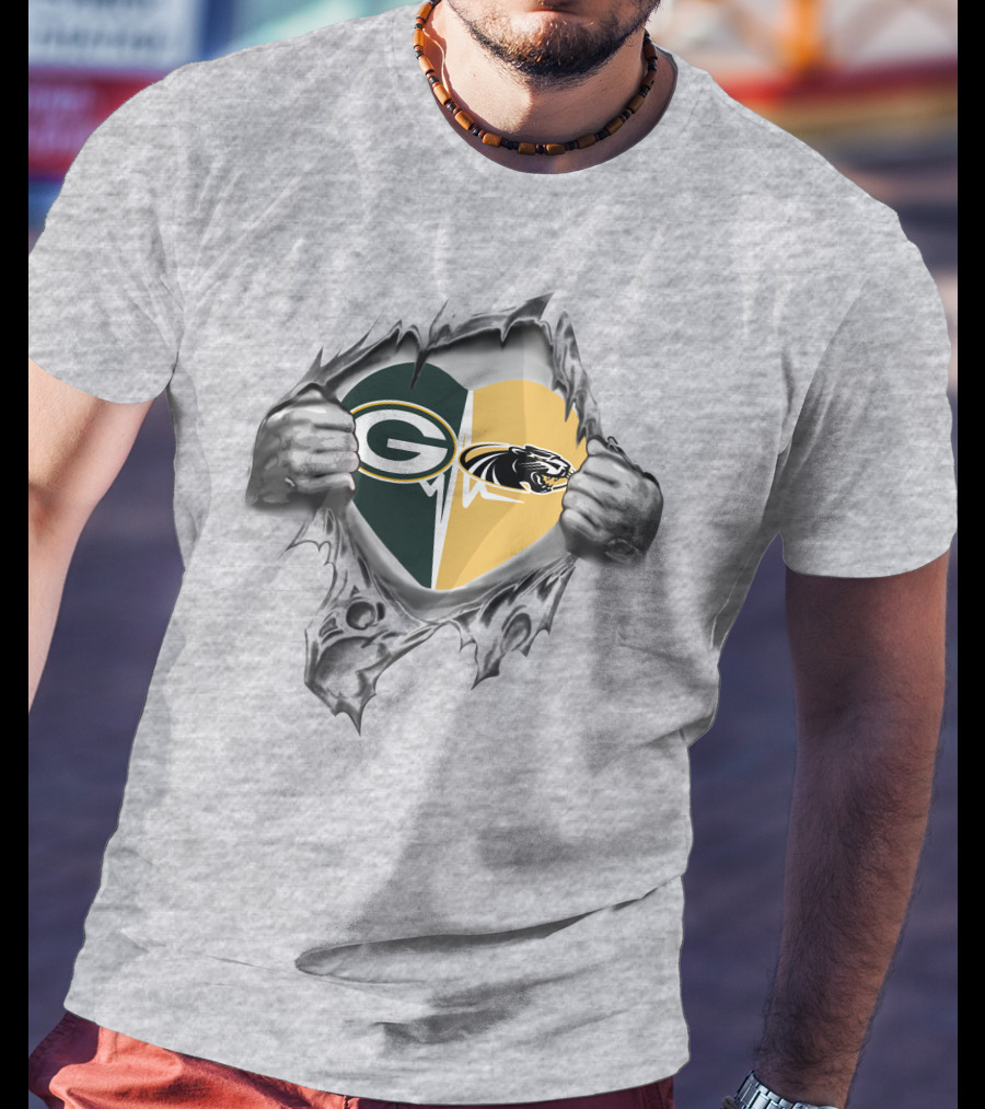 Packers Milwaukee Panthers Heart Emblem 140 T-Shirt