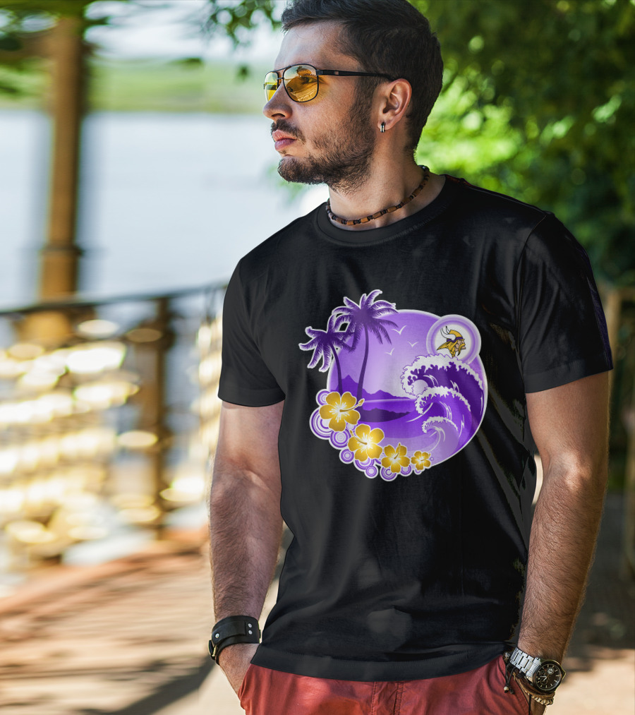 Minnesota Vikings Tropical Wave Happy Holidays T-Shirt