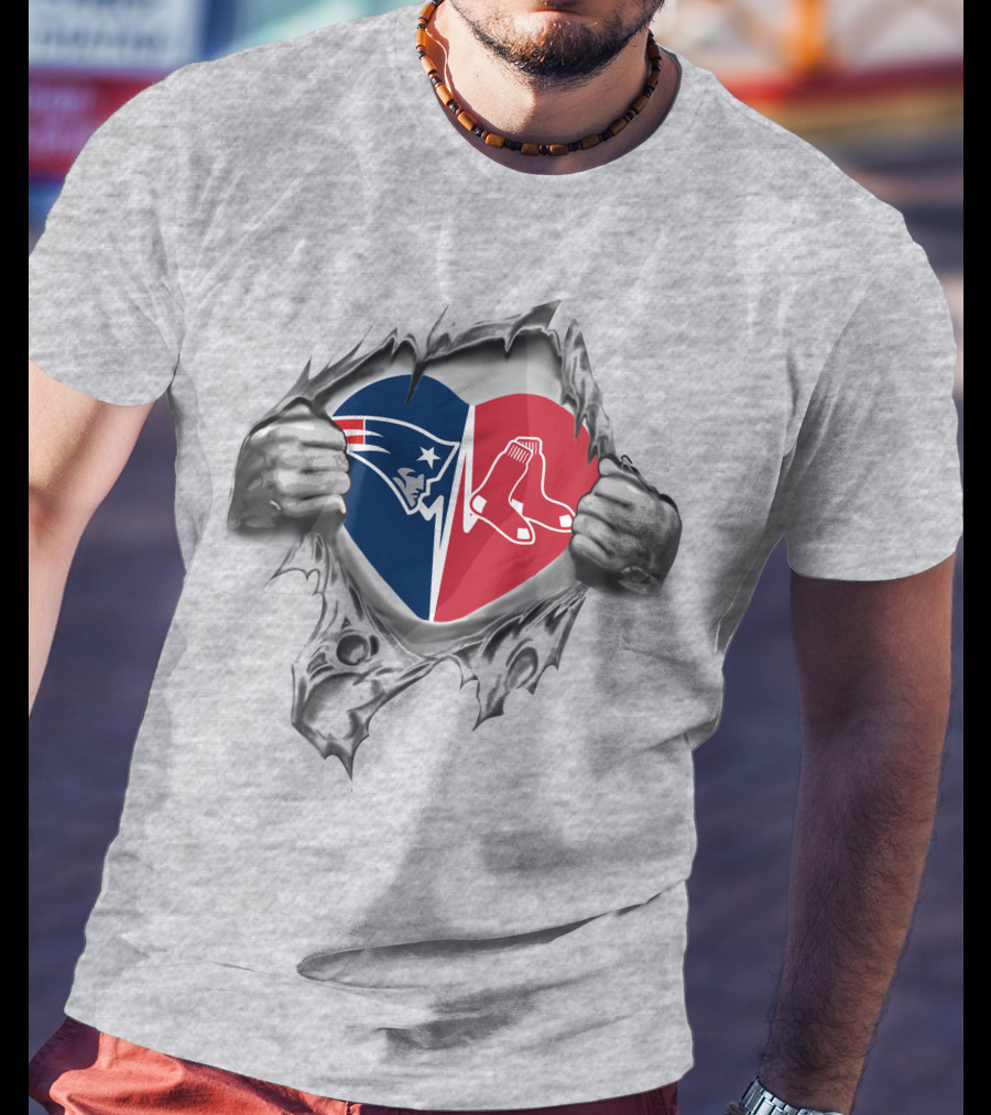 '93 Patriots Red Sox Heart Emblem Patriots Logo Red Sox Socks Fans T-Shirt