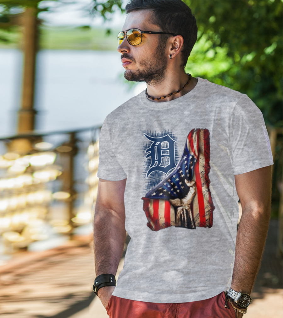 Detroit Tigers American Flag Patriotic Design 230 T-Shirt