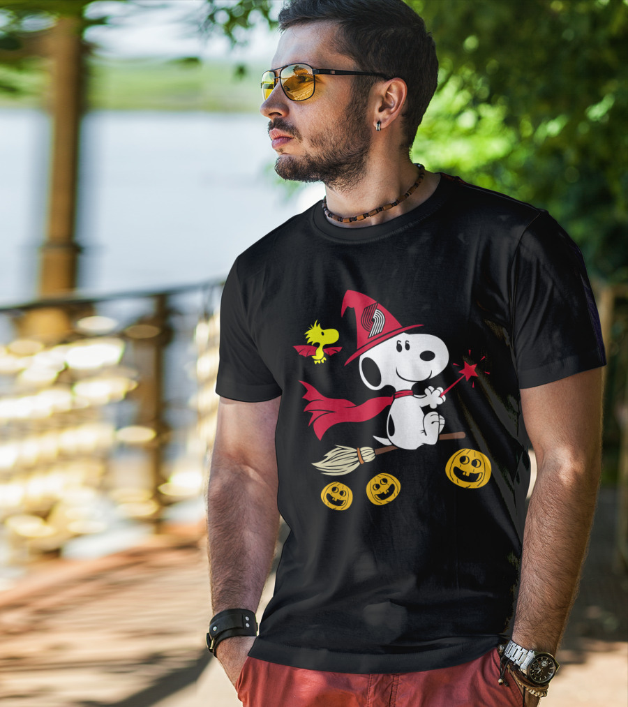 Portland Trail Blazers Happy Halloween Snoopy Witch Broom Woodstock Pumpkins T-Shirt